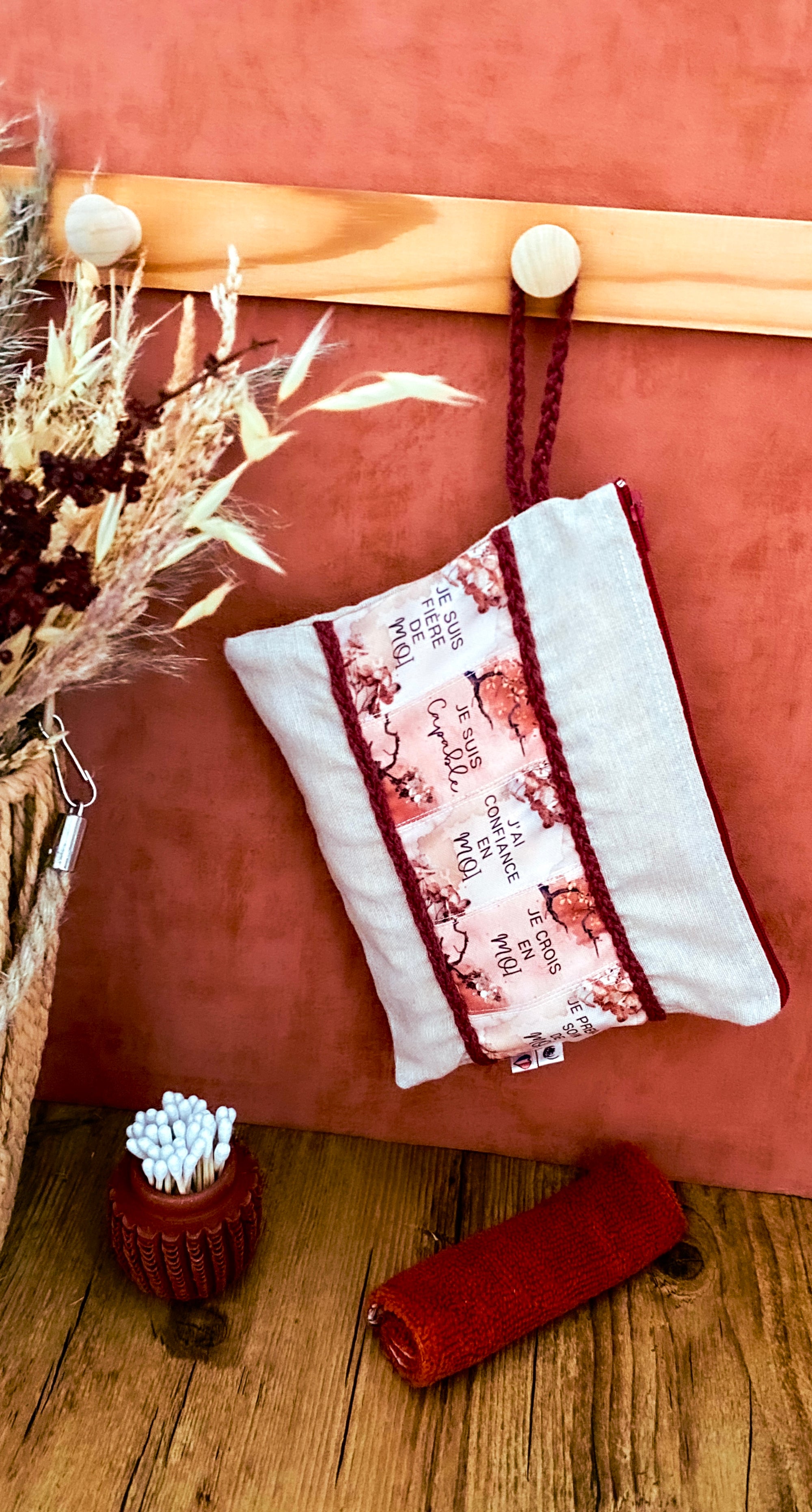 Ma pochette Serena – Une invitation à te trouver belle, peu importe ton apparence