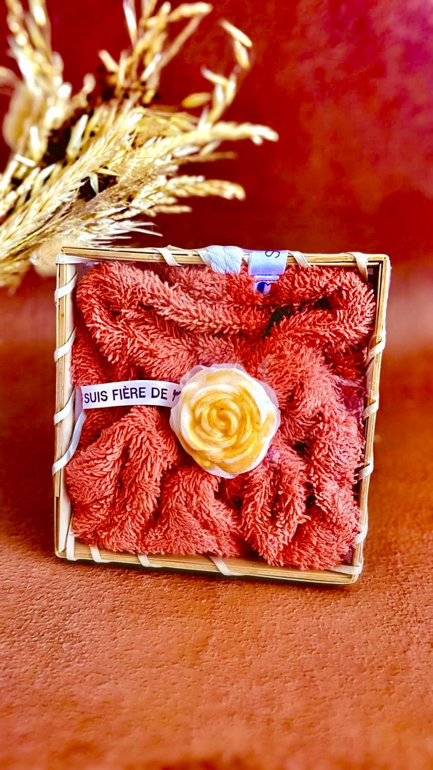 Coffret fleur de douche lavable & Fondant senteur floral (modèle au choix)